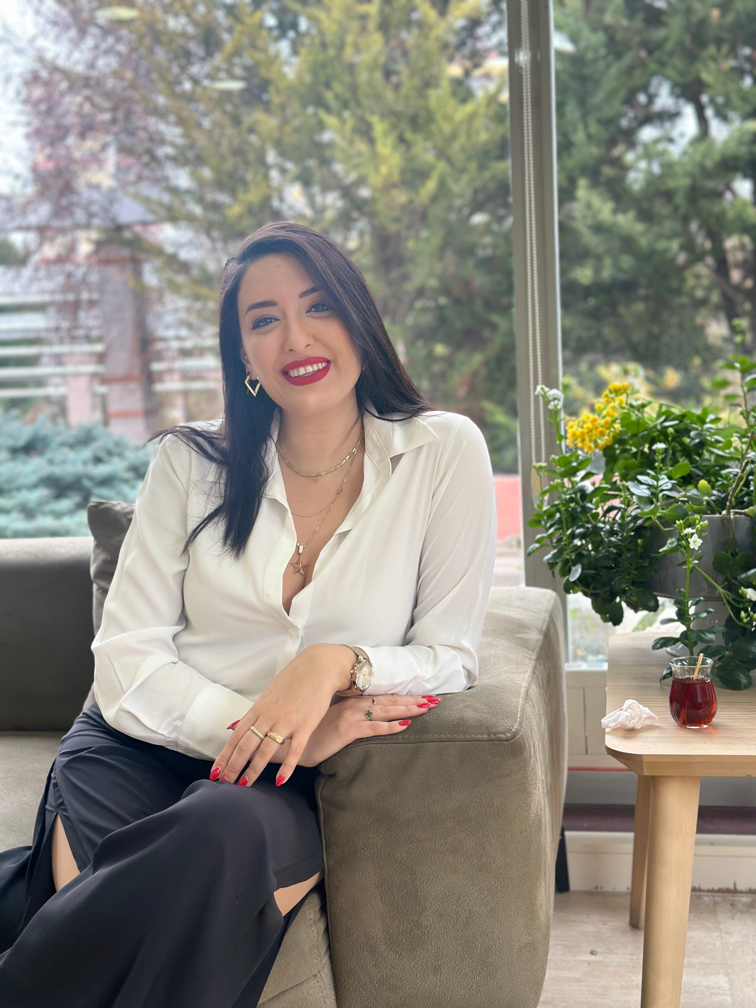 Pelin Eşme - 3